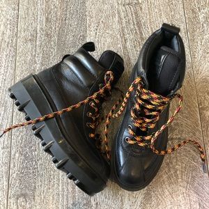 shay wedge hiking boot